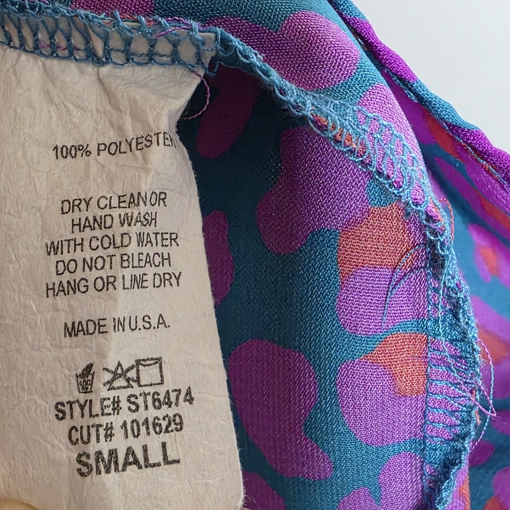 FSL Apparel Womens Blouse Blue Purple Leapord Print Size Small - Picture 6 of 7
